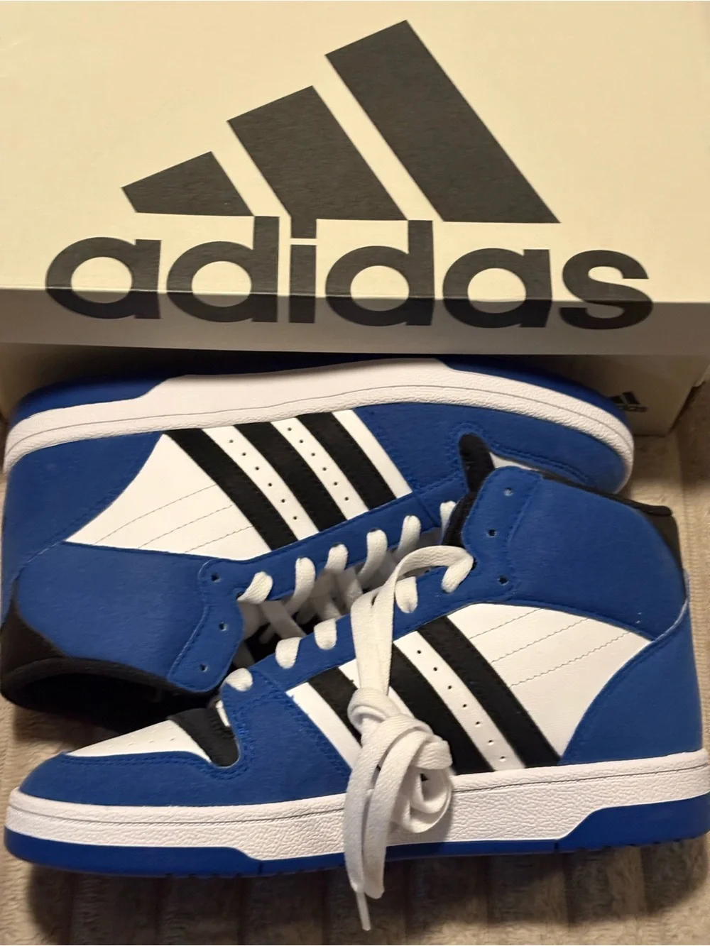 Adidas Blue & White Low-Top Sneakers boys size 6 BNWT AT-7/57